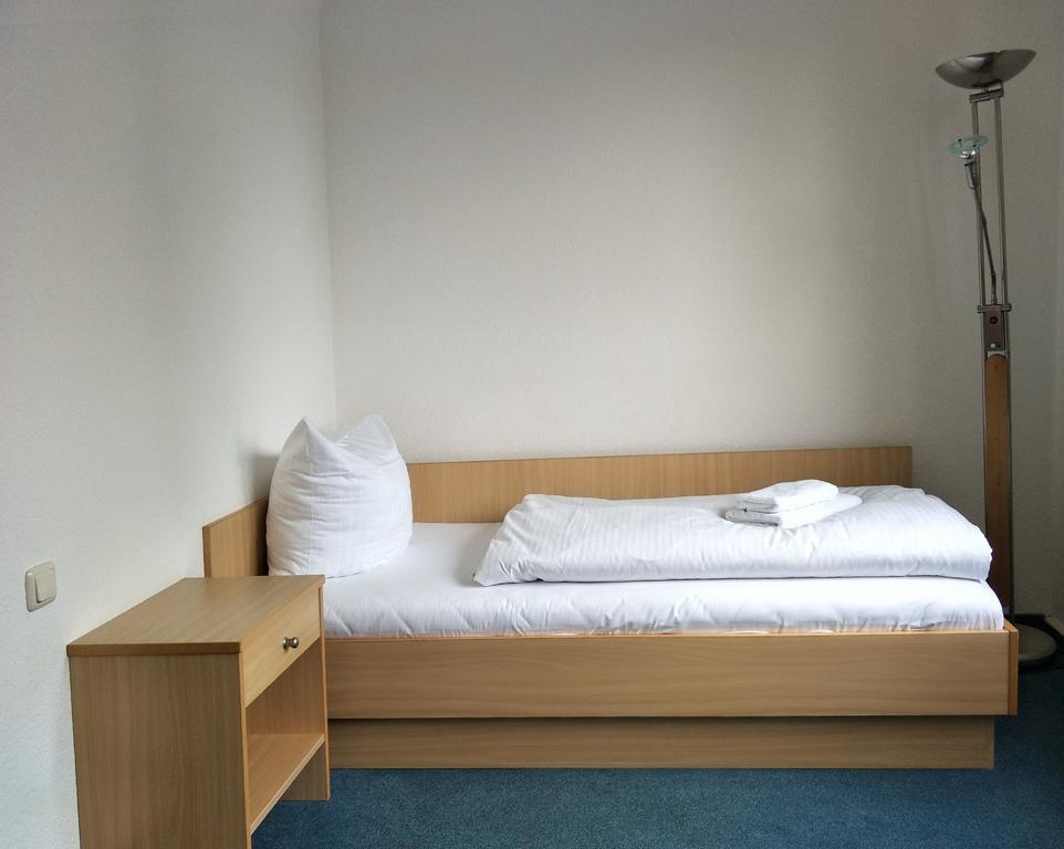 הופגארטן Hotel Zum Gruenen Tor מראה חיצוני תמונה